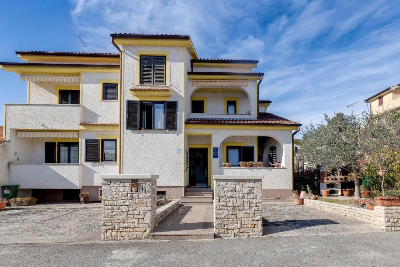 Apartment House Matosevic Пореч Екстер'єр фото