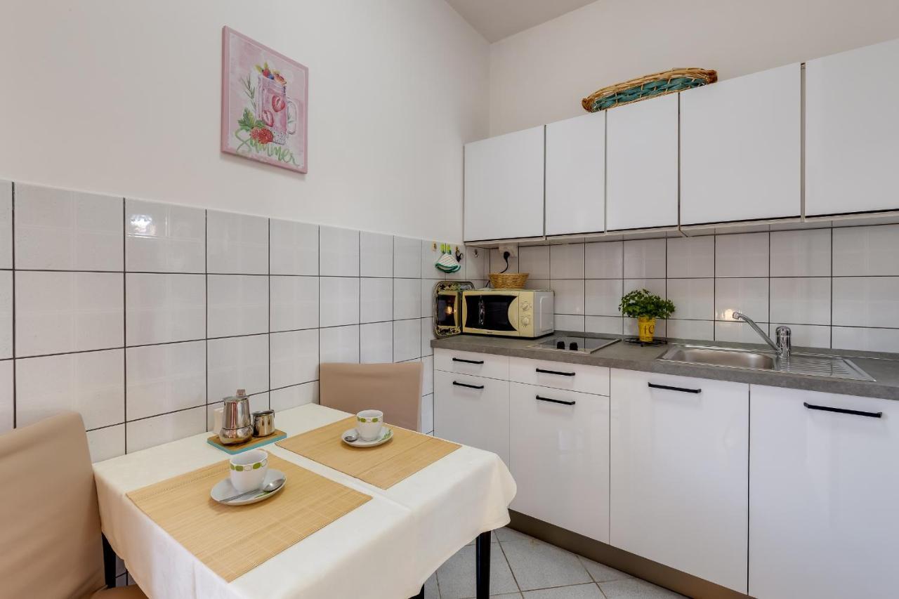 Apartment House Matosevic Пореч Екстер'єр фото